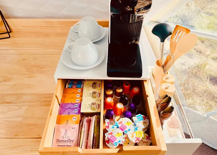 خيمة فخمة Glamping Hohe Wand - Kuppelzelt 